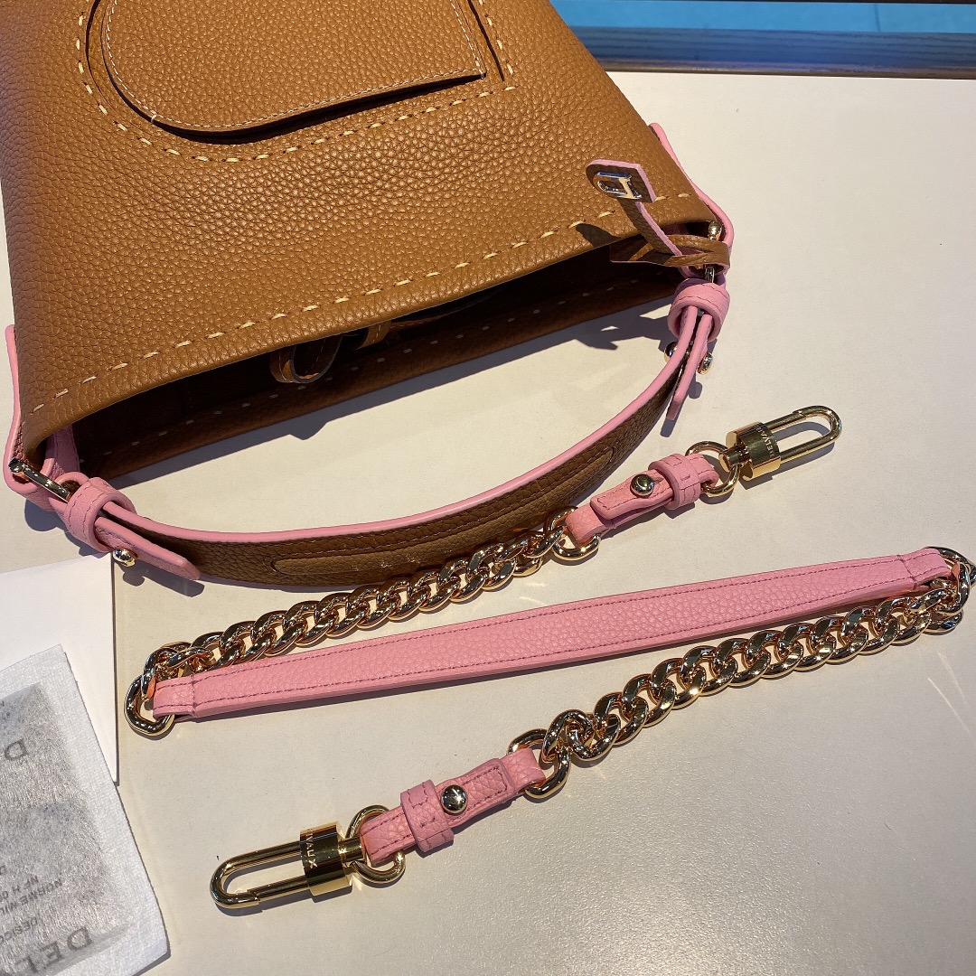 델보 팽 미니 버킷 크로스백